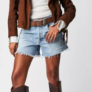 NEW AGOLDE Parker Long Shorts Swapmeet Light Wash Jean Cut Off Denim Aritzia 29
